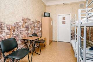 Гостиница Звезда Хостел Санкт-Петербург Кровать в общем 6-местном номере для мужчин-2